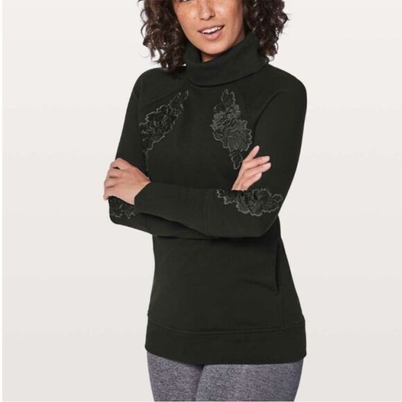 Lululemon Embroidered To You Black Floral Tunic Casual Contemporary Athletic - Picture 1 of 16